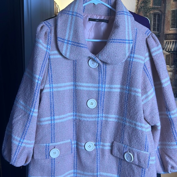 Soft pink coat fluffy sleeves button down the front - Picture 3 of 3